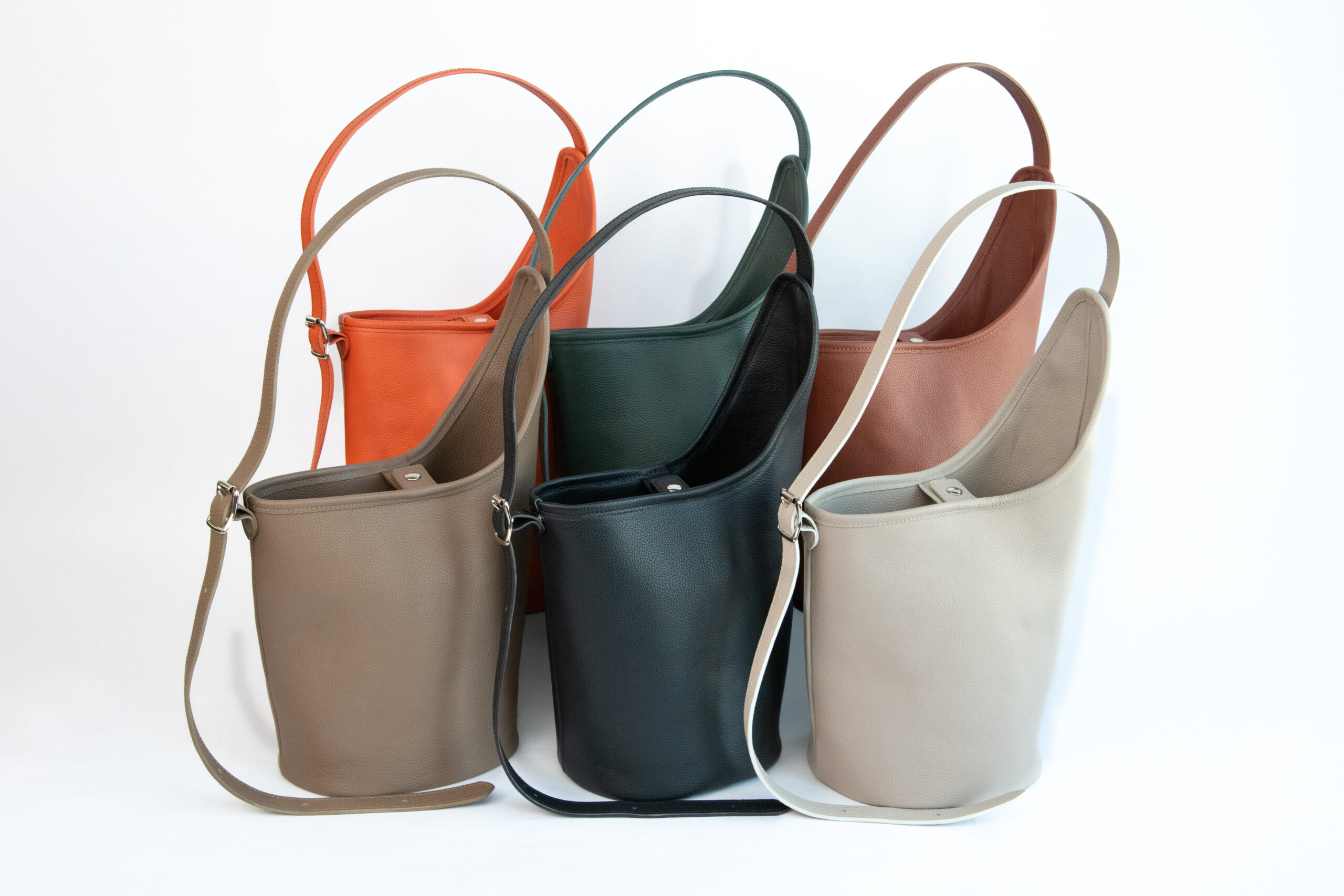 大人アシンメトリーバケットバッグ(10月受注分)_プレミアム 大人アシンメトリーバケットバッグ(10月受注分)_プレミアム の作品画像