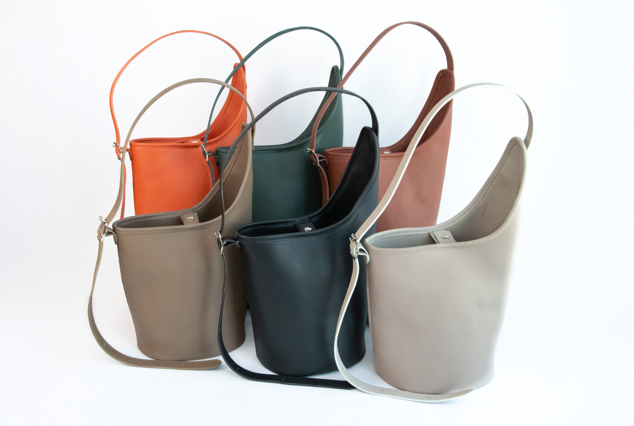 大人アシンメトリーバケットバッグ_プレミアム 大人アシンメトリーバケットバッグ_プレミアム の作品画像