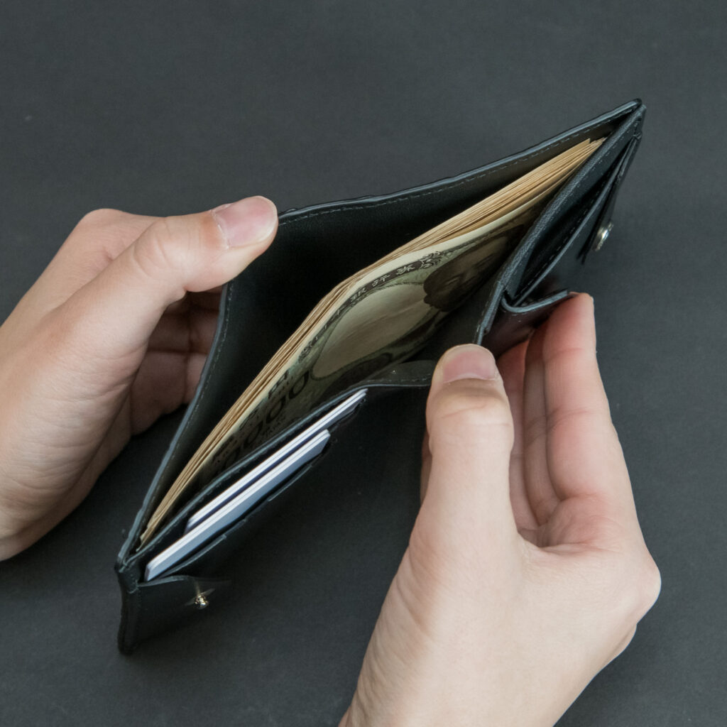 極小二つ折り財布 Coupe-クッペ- ロコダイルレザー ブラック(発送時期